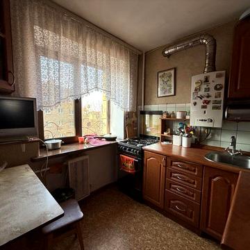 Трикімнатна квартира з ремонтом біля ТЦ! Без комісії!