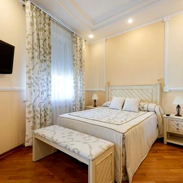 Академіка Андрія Сахарова вул., 80