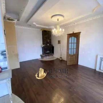 В центрі!Знижено ціну!Продам видову, дворівневу квартиру з каміном,CB