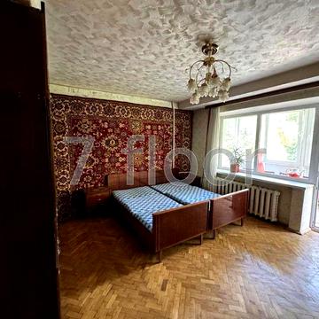 Продаж 1 кімнатної квартири по вул. В.Кучера Микільська Борщагівка