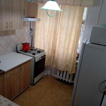 ул. Ивашкевича, своя 2 комн квартира 1й этаж можно под бизнес, салон ЖК Ивашкевича