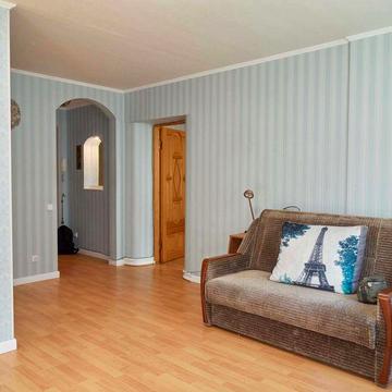 2к. 61м. ул. Антоновича 91/14, угол Лабораторная. Кирпичный.