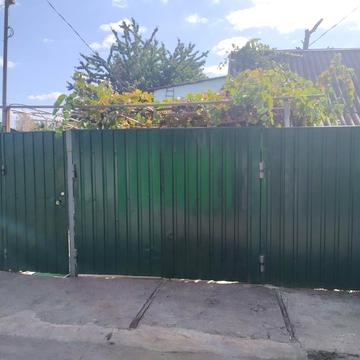 Якірна вул., 14