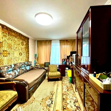 м Дарниця, Соловяненка 4, продаж 3к квартири,не високий поверх !