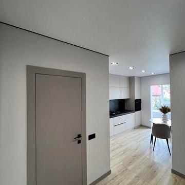 продам 2 кімнатну квартиру в центрі ЖК Грушевського