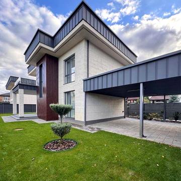 Будинок з преміальним ремонтом, меблями та технікою.