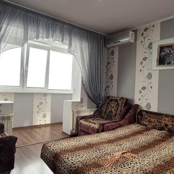 Чорнобильська вул., 17