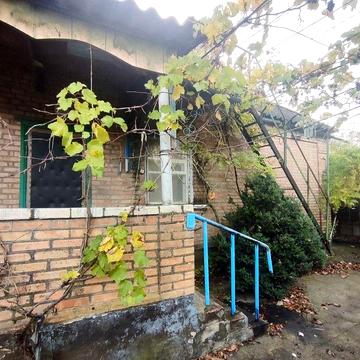 Продаж окремого будинку