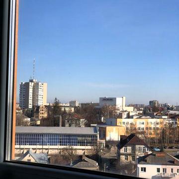 Квартира однокімнатна в центрі Набережна