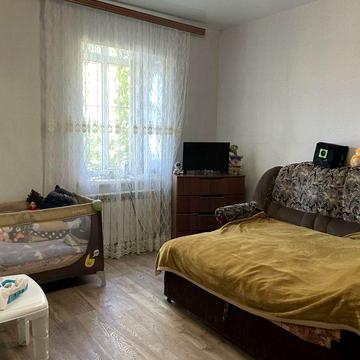 Продам 2 комнатную квартиру в пгт Доброслав с ремонтом!