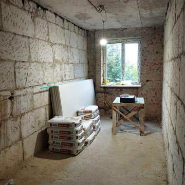 Продається  2-кімнатна квартира в центрі міста, вулиця Тиха