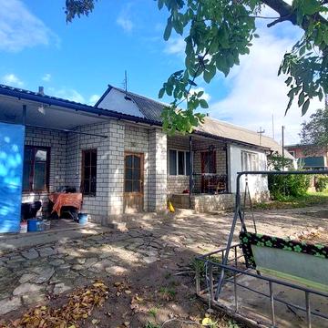 Продам дом. Вул.Тропініна,65а.