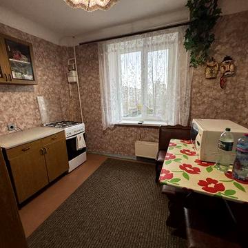Продаж 3 кімн. квартири на Молодіжному