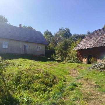 Будинок, земля в Карпатах, туристичне село