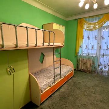Пастера вул., 18