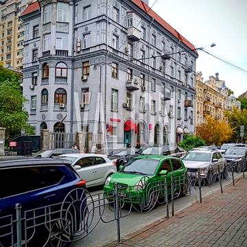 Бессарабська пл., 5