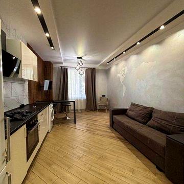 Продаю 1-кімнатну квартиру-студію вже з орендарями!!!