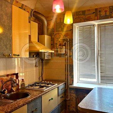 Оренда 2-х кімнатної квартири «Сталінки» на Дзержинці