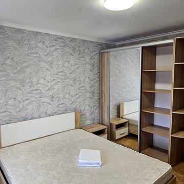 Науки просп., 16