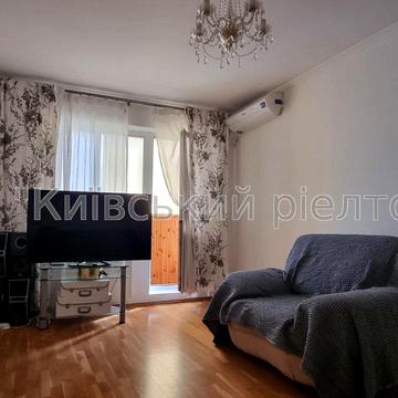 Каштанова вул., 15-Б