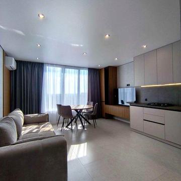 Продам укомплектовану 2-кімнатну квартиру поблизу центру!