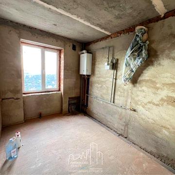 Продам 1-о кімнатну квартиру з неймовірним краєвидом!