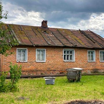 Продається будинок + зем. ділянка с. Комарів