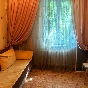 Продам трехкомнатную квартиру с ремонтом вблизи Центра/Хаджибейский