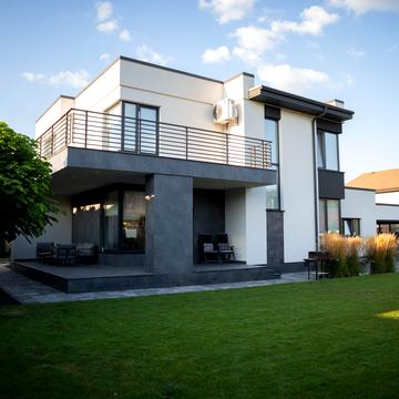 Анатолія Лабунського вул., 21