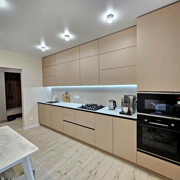 Європейська вул., 3