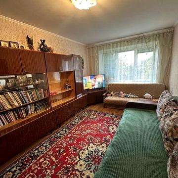 Продам 2-х кімнатну квартиру в м. Лозова