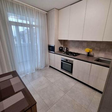Оренда 2-кімн квартири в центрі -