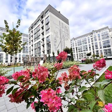 Олександра Довженка вул., 9