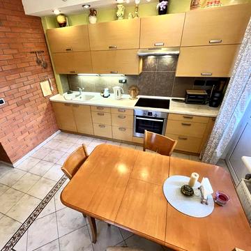 Оренда 3 к. дворівневої квартири з терасою та краєвидом у центрі Києва