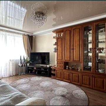 Продаж 4-кімнатноі квартири