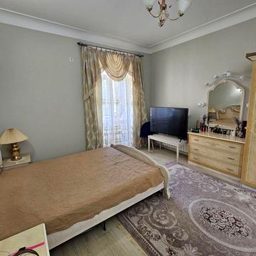 Дмитра Яворницького просп. (Карла Маркса), 119