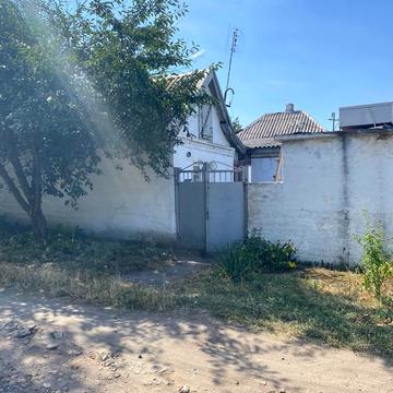 Гурзуфська вул., 1