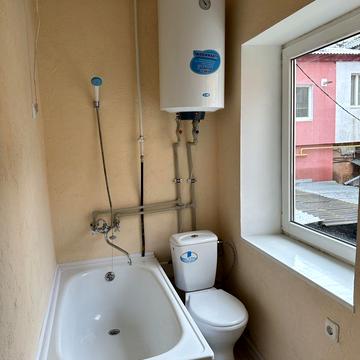 Полтавський Шлях вул., 3