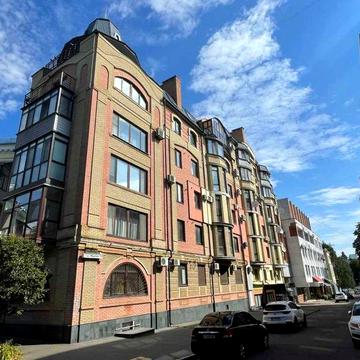 Продам ексклюзивну квартиру з зимовим садом