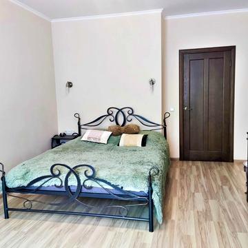 Валерія Лобановського просп., 150-Д