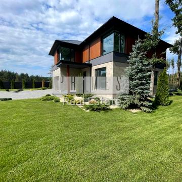 Вишнева вул.