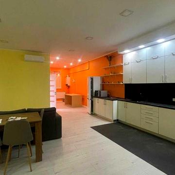 Продам 2х комнатную квартиру на Холодной Горе с капитальным ремонтом