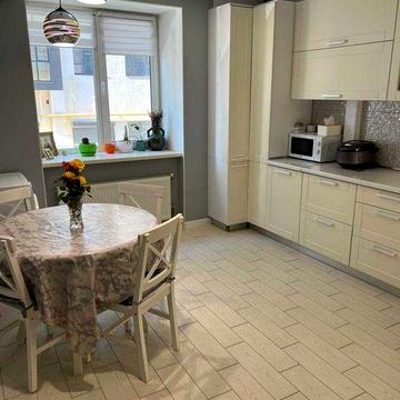 Гарна квартира поруч з Озером Виставка ЖК Голден Дрім