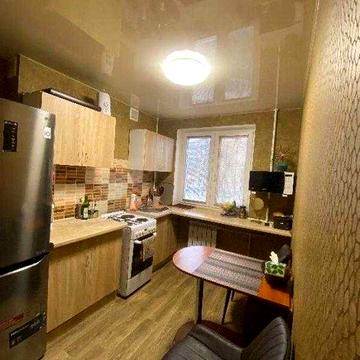 Продам 1к квартиру Новые дома Метро Дворец спорта. Кап. ремонт. 3\5