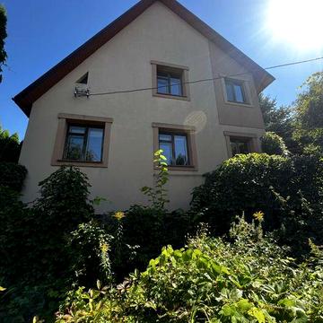 Затишний заміський будинок із каміном та атмосферою мисливського дому!