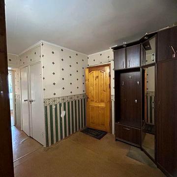 Продаж трикімнатної квартири з АО