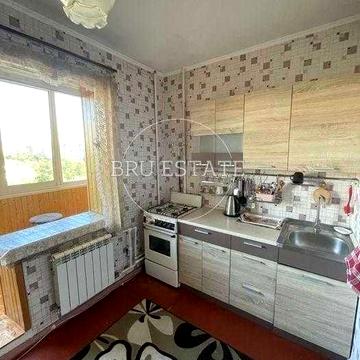 Продам 1 к  на вул. Червоної Калини 26 б   Троєщина