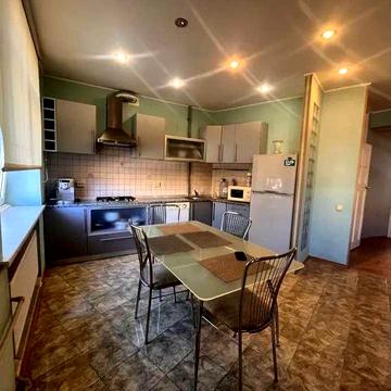 Продам уютную 4хк ком.кв в центре метро площадь Конституции 10 минут