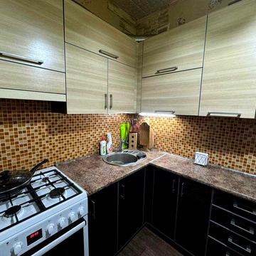 В Харькове продам 3к квартиру  с ремонтом и мебелью.