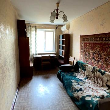 Євгена Танцюри вул., 52